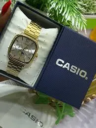 Unisex Stainless Steel CASIO Wristwatch Golden Strap with Silver face